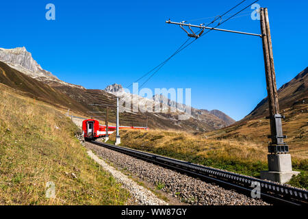 Treno Matterhorn-Gotthard, Oberalp Pass, il Cantone di Uri, Svizzera Foto Stock