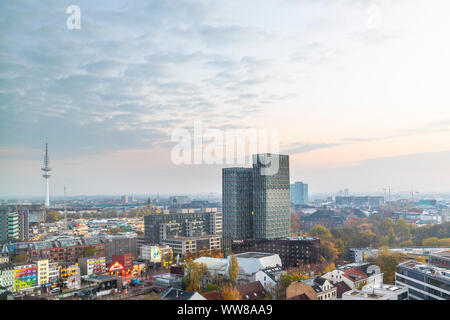 L'Europa, Germania, Amburgo, vista dall'Hotel Riverside a Reeperbahn e la torre della TV Foto Stock