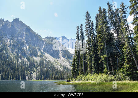 Il lago di Stuart a Alpine Lakes Wilderness Foto Stock