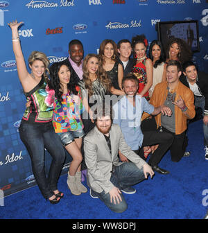 LOS ANGELES, CA. 03 marzo 2011: Top 13 finalisti presso la American Idol finalisti festa al Grove di Los Angeles. © 2011 Paul Smith / Featureflash Foto Stock