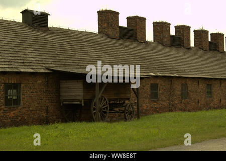 Womens' quarti di lavoro nel campo di Auschwitz Foto Stock