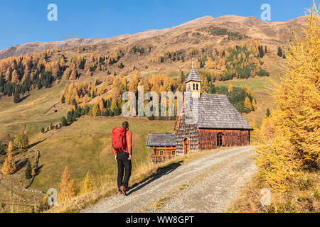 La Heilige Fatima cappella in Kamelisenalm, Innervillgraten, Valle di Villgraten, Tirolo orientale, Austria, Europa Foto Stock