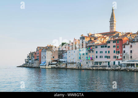 Rovinj - Rovigno, mare città vecchia, Istria, costa adriatica, Croazia Foto Stock