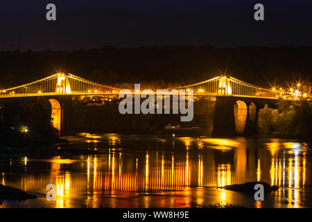 Il Galles, Anglesey, il Menai Suspension Bridge Foto Stock