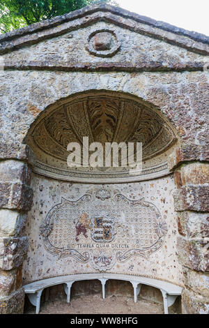 Inghilterra, Buckinghamshire, Stowe Stowe giardini paesaggistici e il Sasso Alcova Foto Stock