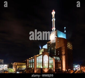 Karlsruhe, impianto di cogenerazione power station 'Heizkraftwerk West' in Kraichgau-Stromberg, Baden-WÃ¼rttemberg, Germania Foto Stock