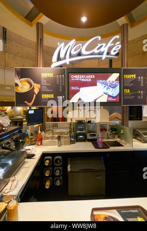 SINGAPORE - circa aprile, 2019: McCafe al Changi International Airport. Foto Stock