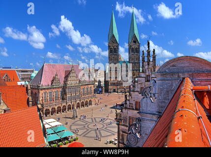 Il mercato con il Municipio e la Cattedrale di St. Petri, Brema, Stato di Brema, Germania settentrionale, Germania Foto Stock
