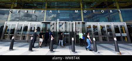 Detroit, Michigan, Stati Uniti d'America. 31 Luglio, 2019. I visitatori sono visto alla General Motors World Headquarters office a Detroit il centro del Rinascimento. Credito: Paul Hennessy SOPA/images/ZUMA filo/Alamy Live News Foto Stock