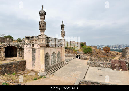 Golconda Fort, noto anche come Golkonda o Golla Konda è una cittadella fortificata situata a Hyderabad, in India Foto Stock