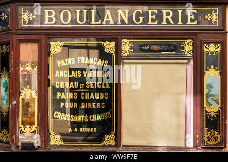 Parigi, negozio antico, pane e pasticceria, splendidi edifici Foto Stock