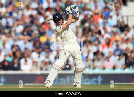 Inghilterra è Joe Denly durante il giorno e tre la quinta prova la corrispondenza alla Kia ovale, Londra. Foto Stock