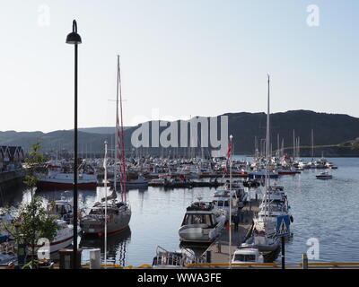 Yacht e Barche in unione Bodo città in Norvegia Foto Stock