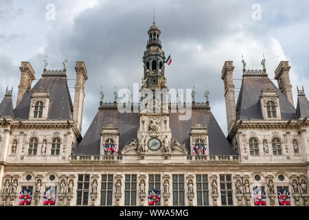 Parigi, il municipio, in primavera Foto Stock