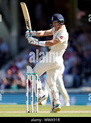 Inghilterra è Joe Denly batting durante il giorno e tre la quinta prova la corrispondenza alla Kia ovale, Londra. Foto Stock