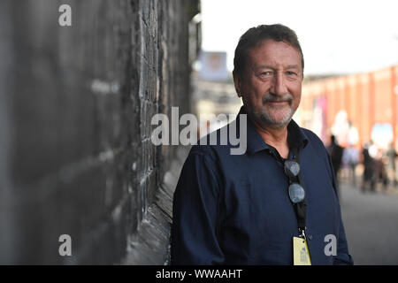 Peaky Blinders creatore Steven Knight durante il Peaky Blinders Festival di Digbeth, Birmingham. Foto Stock