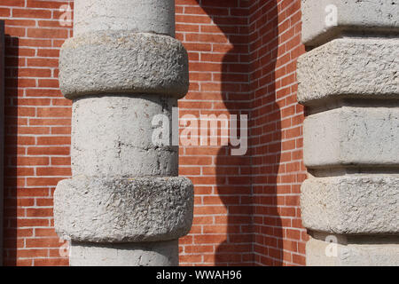 Dettagli architettonici presso le Saline royale (royal saline) presso l'Arc-et-Senans. Il complesso fu progettato dall'architetto visionario Ledoux. Foto Stock