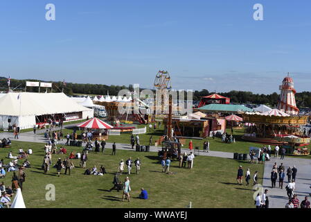 Goodwood 13 Settembre 2019 - "Oltre la strada' visualizza e intrattenimento Foto Stock