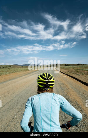 WY03886-00...WYOMING - il grande divario percorso in Mountain Bike a sud di Atlantic City sulla County Road 512 nella contea di Fremont. Signor#S1 Foto Stock