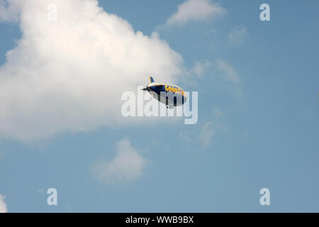 Il dirigibile Goodyear nel cielo Foto Stock