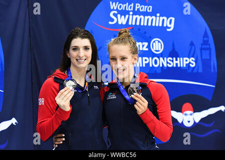 Londra, Regno Unito. 14 Sep, 2019. Grazia Richter di Gran Bretagna mostrano le medaglie ai media presso la vittoria cerimonia durante 2019 World Para Nuoto Campionati di Allianz - Giorno 6 finali al London Aquatics Centre di Sabato, 14 settembre 2019. Londra Inghilterra. Credito: Taka G Wu/Alamy Live News Foto Stock