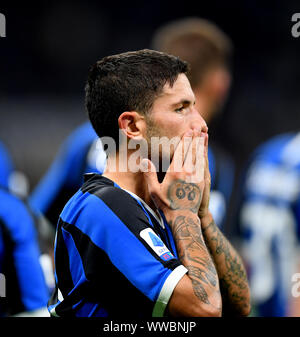 Milano, Italia. Xiv Sep, 2019. FC Inter tra Stefano Sensi celebra durante una serie di una partita di calcio tra FC Inter e Udinese in Milano, Italia, Settembre 14, 2019. Credito: Alberto Lingria/Xinhua Credito: Xinhua/Alamy Live News Foto Stock