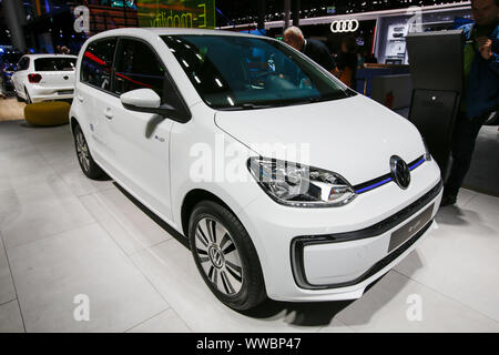 Francoforte, Germania. Xii Sep, 2019. La casa automobilistica tedesca VOLKSWAGEN visualizza il VW e-up! Electric city car al 2019 Internationale Automobil-Ausstellung (IAA). (Foto di Michael Debets/Pacific Stampa) Credito: Pacific Press Agency/Alamy Live News Foto Stock