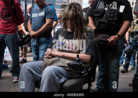 Columbus, Stati Uniti d'America. Xiv Sep, 2019. Attivista pregare, durante un pro-gun rally contro la pistola generale agenda di controllo a Columbus. Credito: SOPA Immagini limitata/Alamy Live News Foto Stock