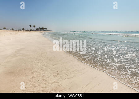 Vista del Al Haffa beach in Salalah, Oman, Oceano Indiano. Foto Stock