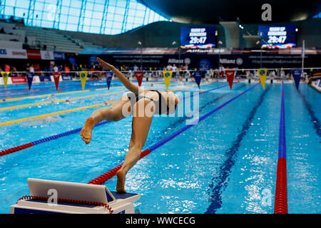 Vista generale del nuotatore durante la sessione di riscaldamento durante il giorno sette del mondo Para Nuoto Campionati di Allianz a Londra centro acquatico, Londra. Foto Stock