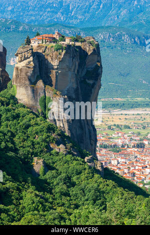Santa Trinità monastero (Agia Trias) presso il complesso di Meteora monasteri, Grecia Foto Stock
