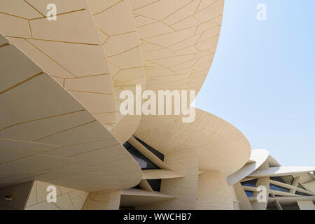 Dettaglio della rosa del deserto ispirato architettonico del Museo Nazionale del Qatar Doha, Qatar Foto Stock