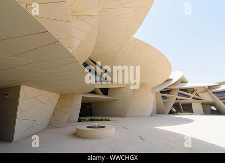 Il Desert Rose ispirato architettonico del Museo Nazionale del Qatar Doha, Qatar Foto Stock