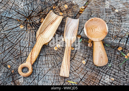 In legno fatti a mano cucchiai Foto Stock