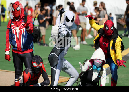 Lisbona, Portogallo. Xiv Sep, 2019. Cosplayers frequentare il fumetto con il Portogallo 2019 il giorno 3, a Lisbona, in Portogallo, il 14 settembre 2019. Credito: Pedro Fiuza/ZUMA filo/Alamy Live News Foto Stock