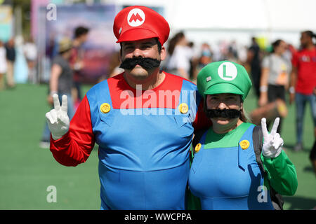 Lisbona, Portogallo. Xiv Sep, 2019. Cosplayers frequentare il fumetto con il Portogallo 2019 il giorno 3, a Lisbona, in Portogallo, il 14 settembre 2019. Credito: Pedro Fiuza/ZUMA filo/Alamy Live News Foto Stock