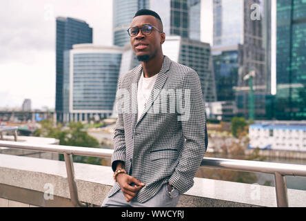 Grande Ritratto di giovane harismatic Afro American Foto Stock