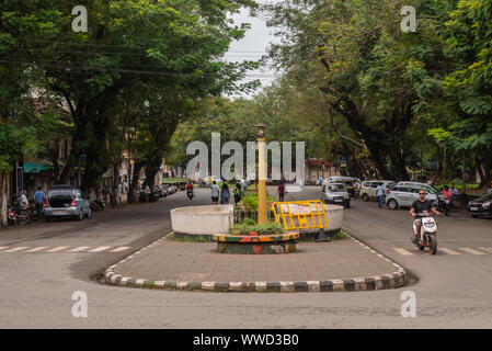 Sulla città di Panjim brulicante di attività di fronte alla nostra signora dell Immacolata Concezione la Chiesa di Goa sulla Indian Independence Day Foto Stock