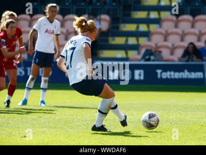 Londra, Regno Unito. Xv Sep, 2019. LONDON, Regno Unito 15 Settembre. Rachel Furness del Tottenham Hotspur Ladies i punteggi di penalità spot durante la Barclays donna sperone League tra Tottenham Hotspur e Liverpool a Hiva Stadium, Londra, Regno Unito il 15 settembre 2019 Credit: Azione Foto Sport/Alamy Live News Foto Stock