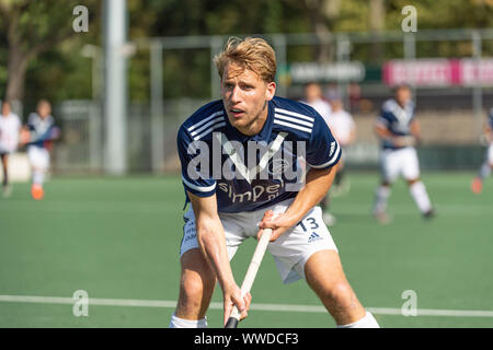 Amstelveen, Paesi Bassi. Xv Sep, 2019. AMSTELVEEN, 15-09-2019, Hoofdklasse Hockey Heren Seizoen 2019-2020. Luogo: Wagener Stadion. Dennis Warmerdam durante il gioco AH&BC Amsterdam vs HC Pinoke. Credito: Pro scatti/Alamy Live News Foto Stock