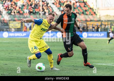 LORENZO DICKMANN DEL CHIEVO VERONA vanificata da GIAN FILIPPO FELICIOLI DI VENZIA FC durante Venezia Vs Chievo , Venezia, Italia, 14 set 2019, Soccer esso Foto Stock