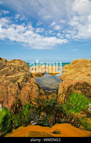 Un estate spiaggia di scena a Plemont Beach, Jersey, Isole del Canale Foto Stock