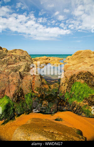 Un estate spiaggia di scena a Plemont Beach, Jersey, Isole del Canale Foto Stock