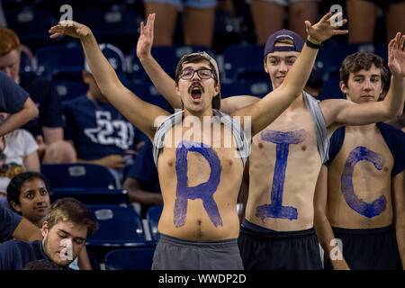 Houston, TX, Stati Uniti d'America. Xiv Sep, 2019. Riso gufi tifosi durante il quarto trimestre di un NCAA Football gioco tra il Texas Longhorns ed il riso di gufi a NRG Stadium di Houston, TX. Il Texas ha vinto il gioco 48 a 13.Trask Smith/CSM/Alamy Live News Foto Stock