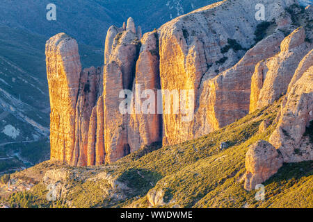 Mallos de Riglos al tramonto, Riglos, La Hoya, Huesca, Spagna Foto Stock