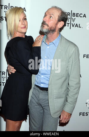 Settembre 14, 2019 Jane Krakowski, Toby Huss frequentare Tribeca Festival TV Premiere mondiale di Apple TV Dickinson al Regal Battery Park a New York. Settembre 14, 2019 Credit: RW/MediaPunch Foto Stock