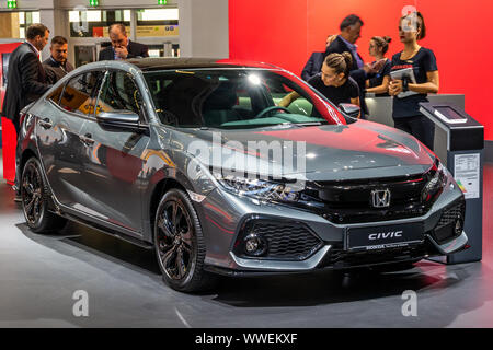 Francoforte, Germania - Sep 10, 2019: nuova Honda Civic auto esposte al salone di Francoforte IAA Motor Show 2019. Foto Stock