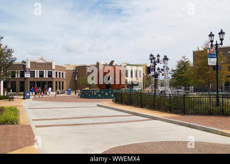 Le aziende di commercio al dettaglio in OWA parco divertimenti a Foley, Alabama, STATI UNITI D'AMERICA Foto Stock