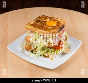 Super Sandwich continentale preparata di fresco e pronto da mangiare. In casa Foto Stock