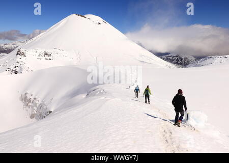 Tongariro Crossing in inverno,mount ngauruhoe, la grande passeggiata, Nuova Zelanda, parco nazionale di Tongariro Foto Stock